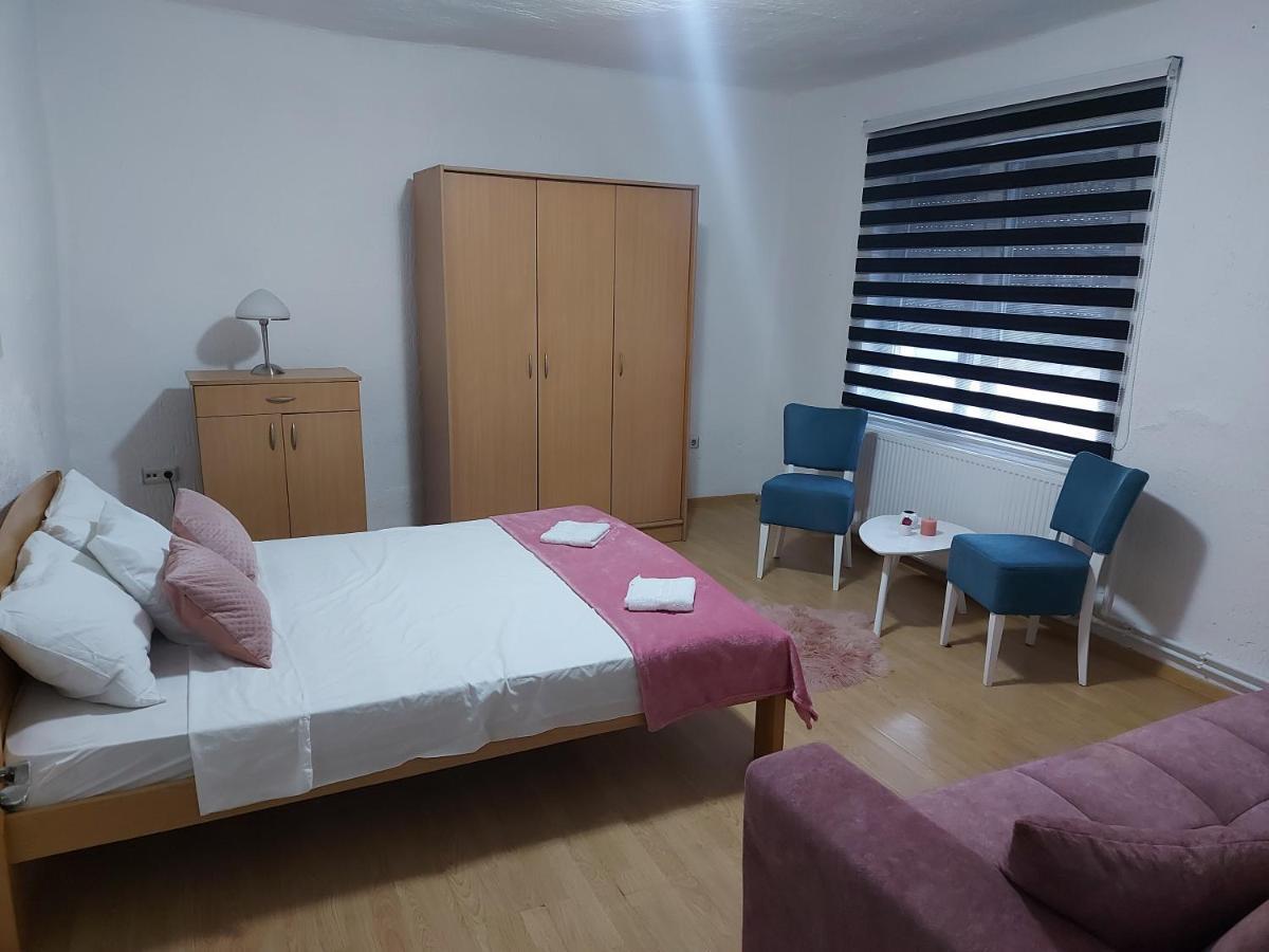 Kuca Na Dan Apartment Sid Exterior photo
